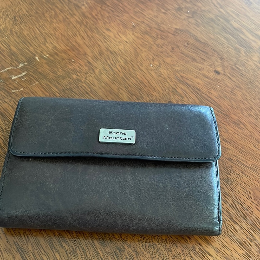 EUC Stone Mountain Leather Wallet